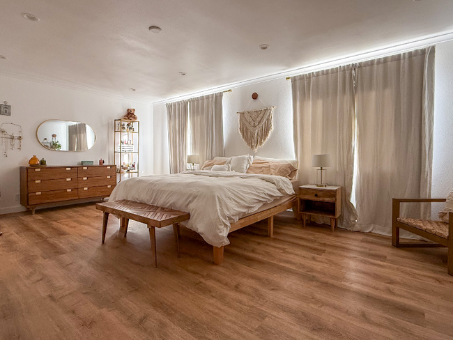 18366 Collins St in Los Angeles, CA - Building Photo - Building Photo
