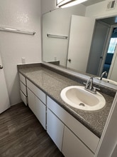 9231 N 99th Ave in Peoria, AZ - Foto de edificio - Building Photo