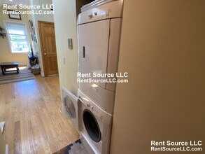 20 Radcliffe Rd, Unit 3 in Somerville, MA - Foto de edificio - Building Photo