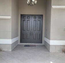 13196 SW 190th St in Miami, FL - Building Photo - Building Photo