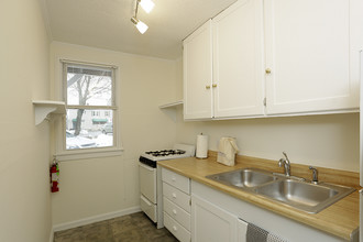 Mill Company Gardens Apartments in South Portland, ME - Building Photo - Interior Photo