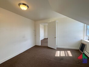 37 Malletts Bay Ave in Winooski, VT - Building Photo - Building Photo