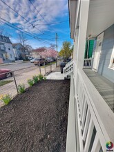164 Cedar Hill Ave, Unit 164 Cedar Hill Ave Apt #3 in New Haven, CT - Building Photo - Building Photo