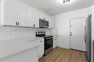 7005 N Duncan Ave in Tampa, FL - Building Photo - Building Photo