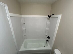 2804 N Kaster Ct, Unit #2806 in Muncie, IN - Building Photo - Building Photo