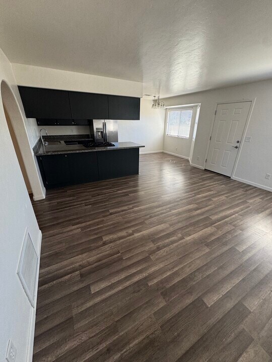 8440 E Greg Ct, Unit Apt C in Prescott Valley, AZ - Foto de edificio