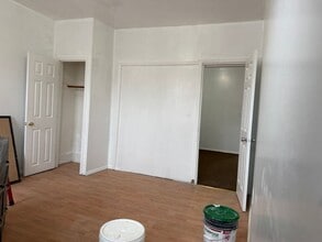 124-14 101st Ave in Queens, NY - Foto de edificio - Building Photo