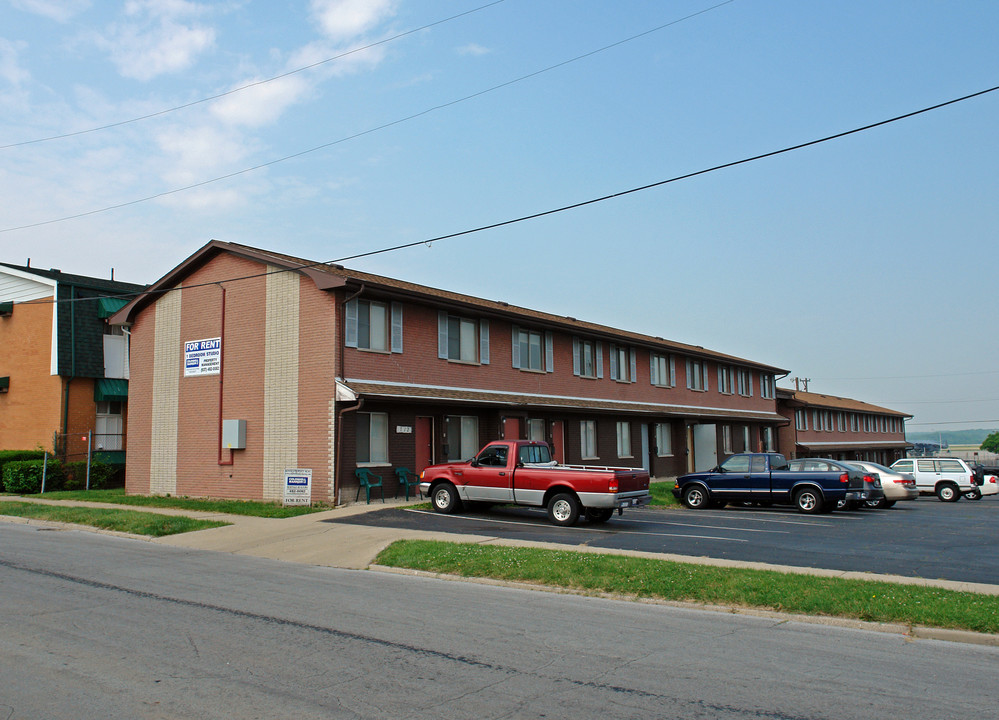 127 N 1st St in Fairborn, OH - Building Photo