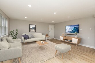 Canterbury Apartments in Philadelphia, PA - Building Photo - Building Photo