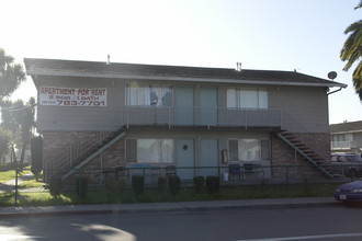 Towne Square Apartments in Hayward, CA - Foto de edificio - Building Photo