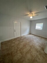 1125 13th Ave S in St. Petersburg, FL - Building Photo - Building Photo
