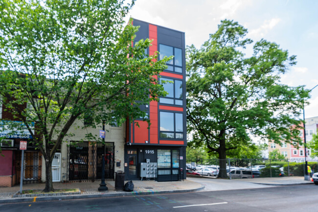 1915 Benning Rd NE in Washington, DC - Building Photo - Building Photo