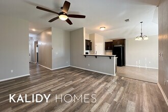 9112 SW 47th St in Oklahoma City, OK - Building Photo - Building Photo