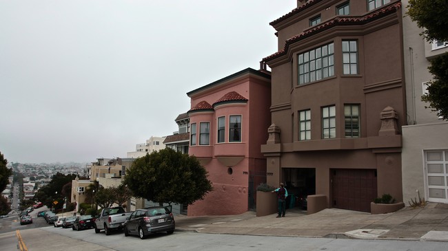 775 Noe/8 Rayburn in San Francisco, CA - Foto de edificio - Building Photo