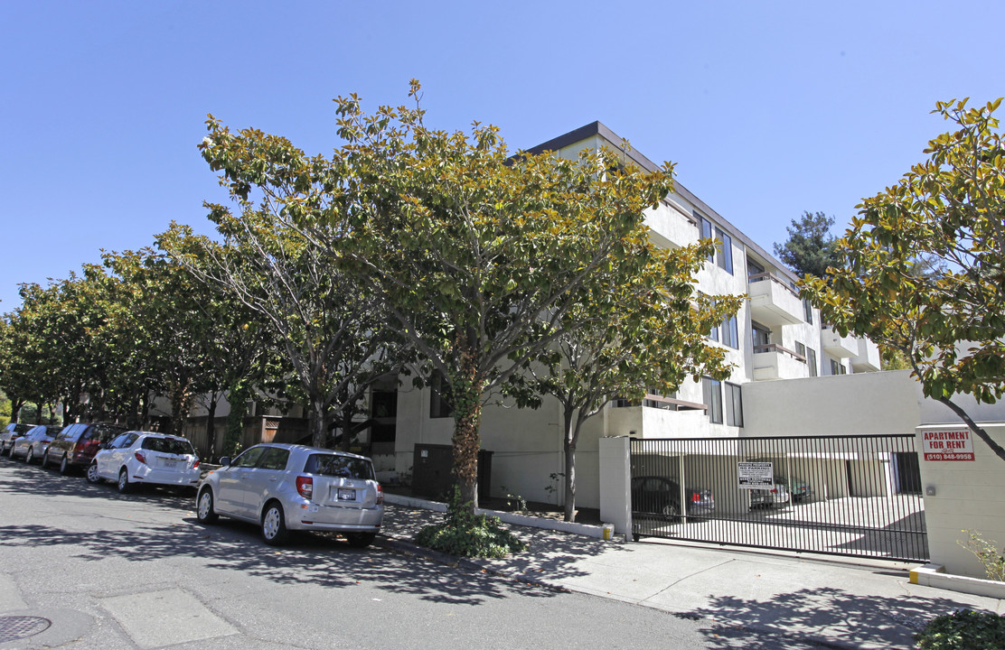 1910 Berryman Street in Berkeley, CA - Foto de edificio