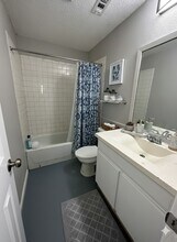 7106 Townsborough Dr in Austin, TX - Building Photo - Building Photo