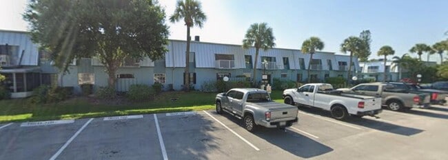 property at 950 S Kanner Hwy