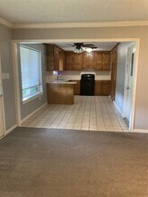 1812 Parkcrest St in Alvin, TX - Building Photo - Building Photo