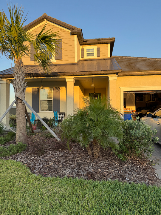 10534 Gable Dig Lp in San Antonio, FL - Building Photo