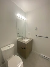 32838 Landeau Pl in Abbotsford, BC - Building Photo - Building Photo
