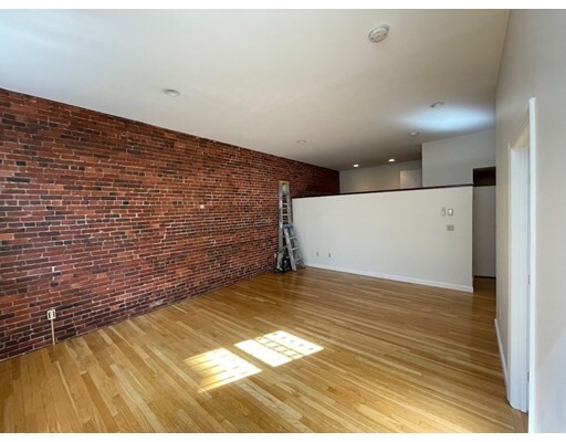 44 Saint Botolph St in Boston, MA - Building Photo - Building Photo