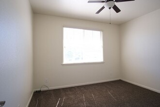1603 Water Lily Ln in Ceres, CA - Building Photo - Building Photo
