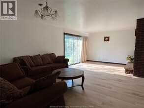 3052 Lauzon Rd in Windsor, ON - Building Photo - Building Photo
