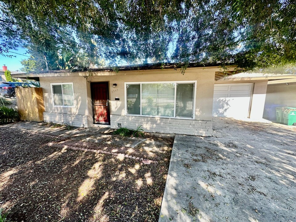 3537-3547 Richmond St in San Diego, CA - Building Photo