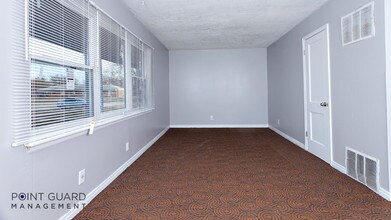 621 S Hunter-Unit -621 in Wichita, KS - Building Photo - Building Photo