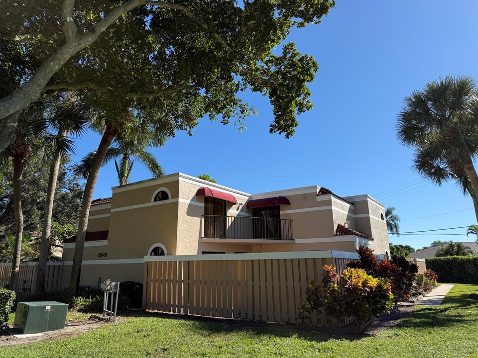 4330 Village Dr in Delray Beach, FL - Building Photo