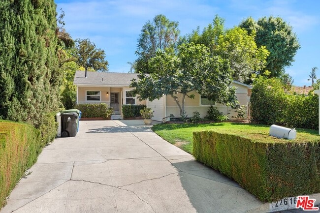 22616 Berdon St in Los Angeles, CA - Building Photo - Building Photo