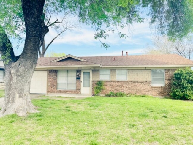 property at 3617 Statler Dr