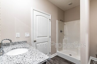 4563 Wal Valley Way in Bowling Green, KY - Building Photo - Building Photo