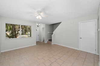 618-620 Warn-Ree Cir in New Smyrna Beach, FL - Building Photo - Building Photo