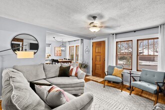 1120 W Broadway, Unit #1 in Columbia, MO - Building Photo - Building Photo