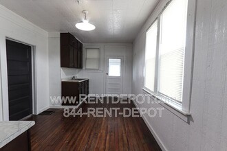 1727 S Linwood Ave in Evansville, IN - Foto de edificio - Building Photo