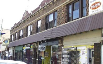 5113 N Clark St in Chicago, IL - Building Photo
