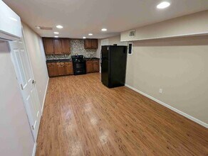 275 E Lake Dr in Fayetteville, GA - Building Photo - Building Photo