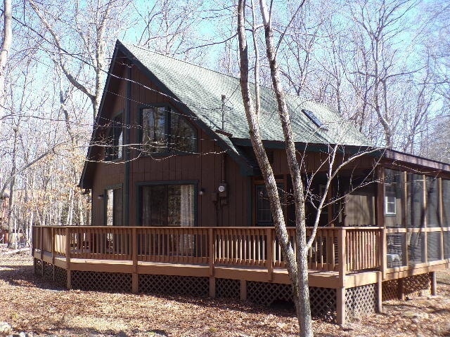 property at 64 Hugo Dr