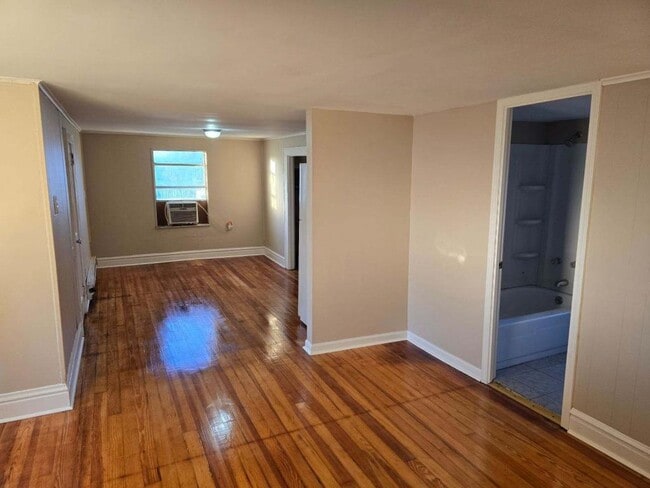 2470 Collis Ave in Huntington, WV - Building Photo - Building Photo