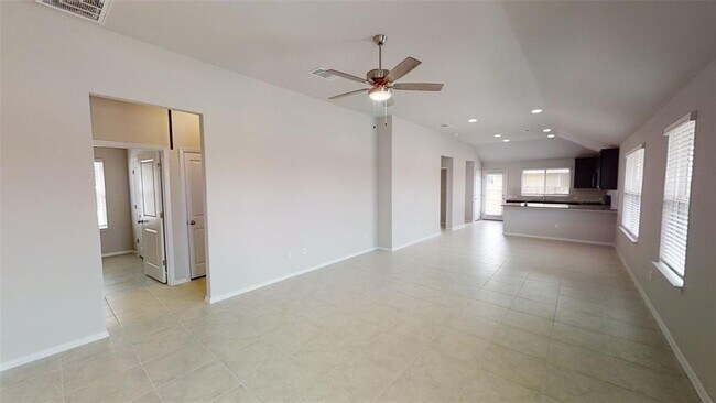 193 Heather Glen Way in Maxwell, TX - Building Photo - Building Photo