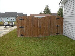 1005 Locust Ct in Havelock, NC - Building Photo - Building Photo