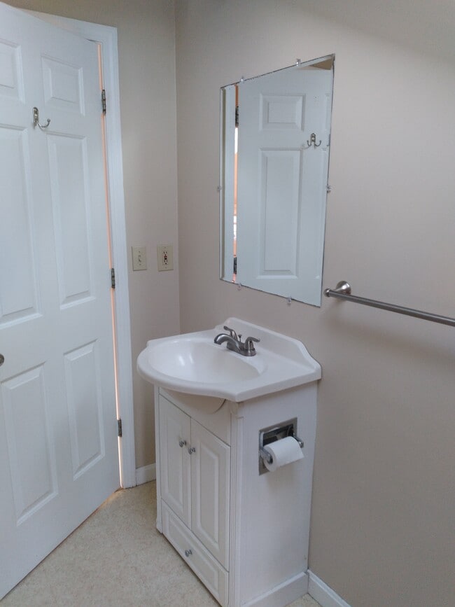 43B Sherman Ave in Richmond, RI - Building Photo - Building Photo