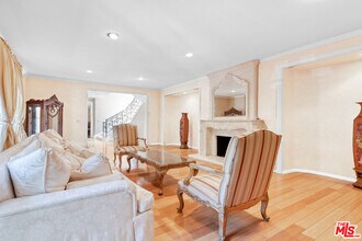 1148 Coldwater Canyon Dr in Beverly Hills, CA - Building Photo - Building Photo