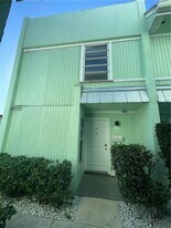 3601 NE 22nd Ave in Lighthouse Point, FL - Building Photo