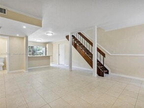 8941 NE 4th Avenue Rd in Miami Shores, FL - Building Photo - Building Photo