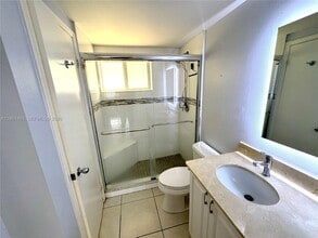 8101 Camino Real in Miami, FL - Building Photo - Building Photo