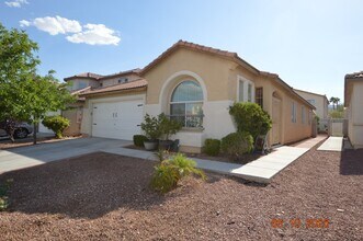 5541 Sterling Valley Ct in Las Vegas, NV - Building Photo - Building Photo