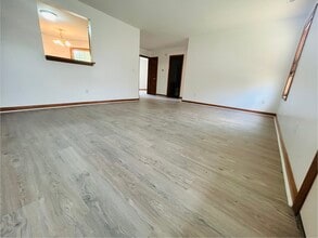 1618 Bear Claw Ln in Fort Wayne, IN - Building Photo - Building Photo