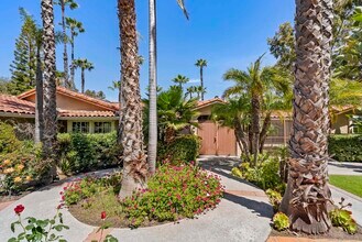 6518 Monte Fuego in Rancho Santa Fe, CA - Foto de edificio - Building Photo
